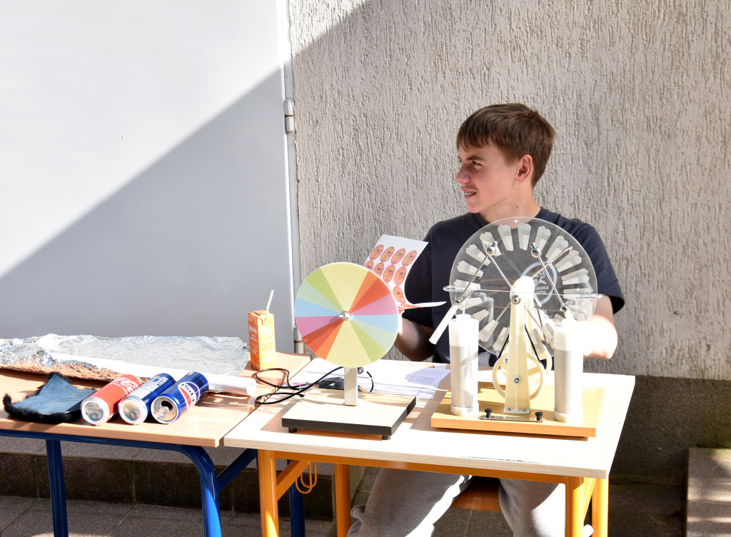 Piknik naukowy w Dobrej Szkole w Ratajach