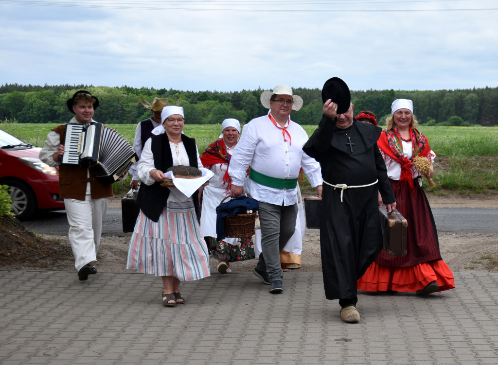 Folwarczna biesiada z dworskimi