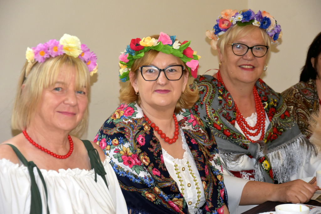 Folwarczna biesiada z dworskimi