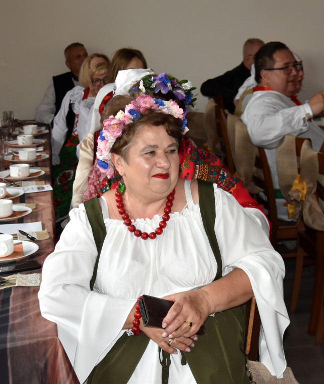 Folwarczna biesiada z dworskimi