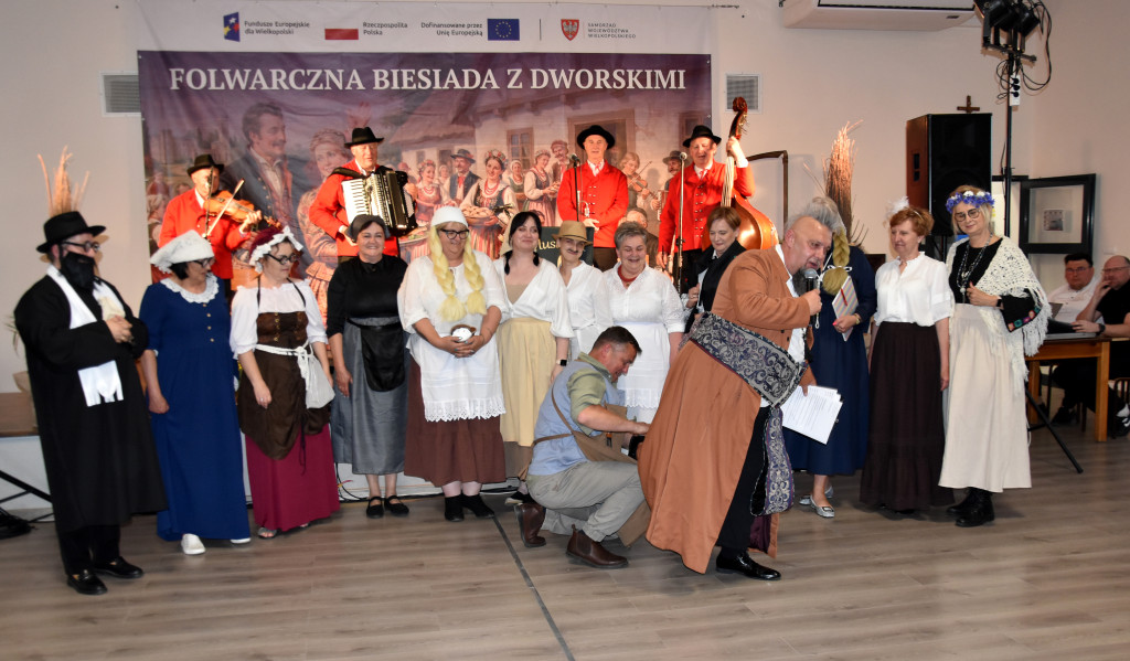 Folwarczna biesiada z dworskimi