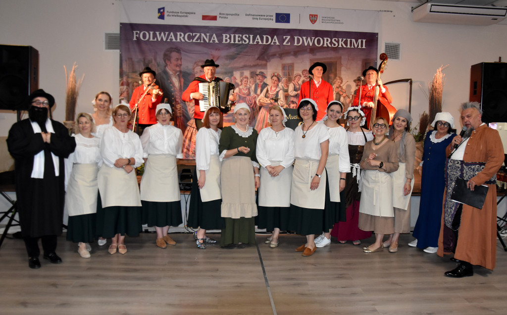 Folwarczna biesiada z dworskimi