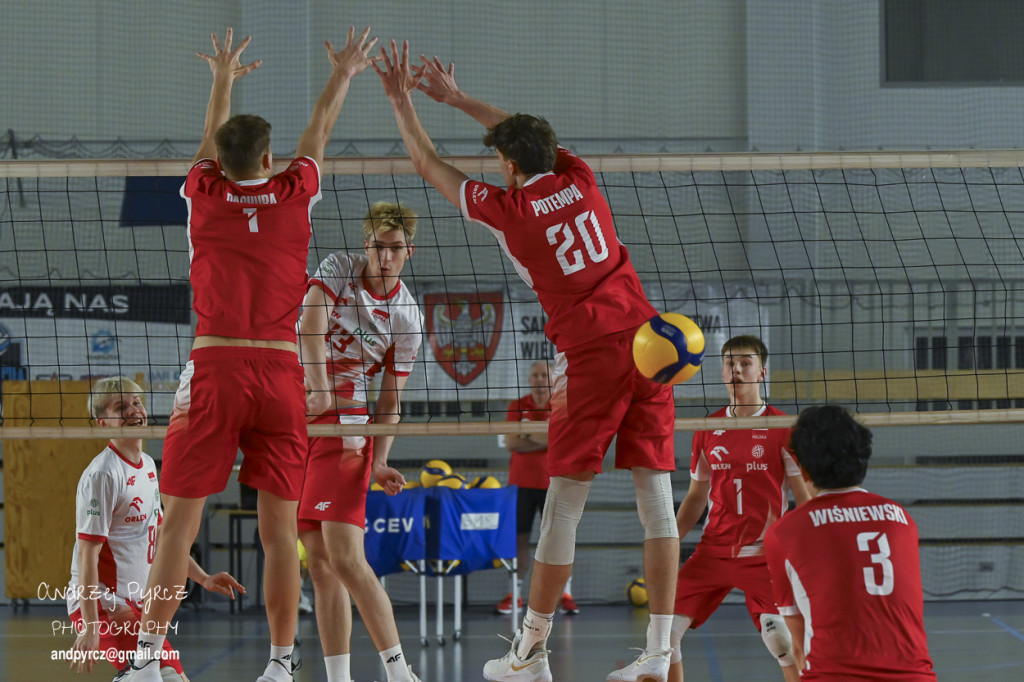 Piła: Kadra narodowa U-18 w siatkówce