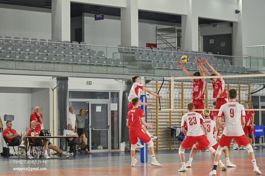 Piła: Kadra narodowa U-18 w siatkówce