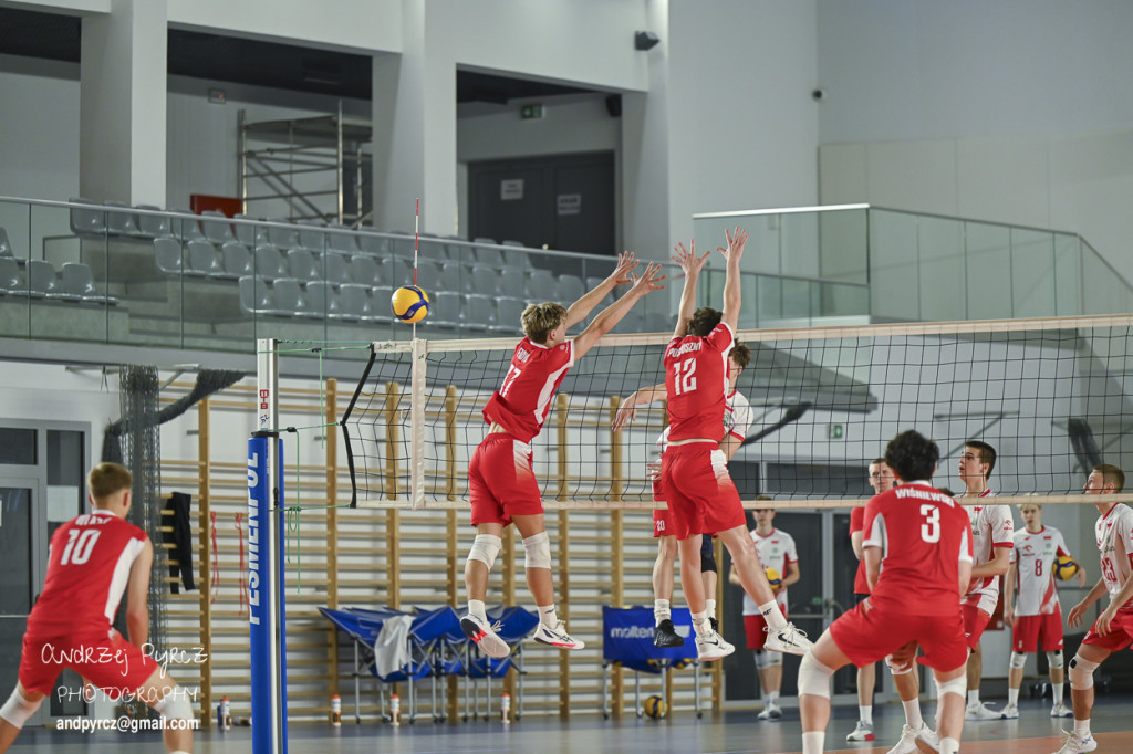 Piła: Kadra narodowa U-18 w siatkówce