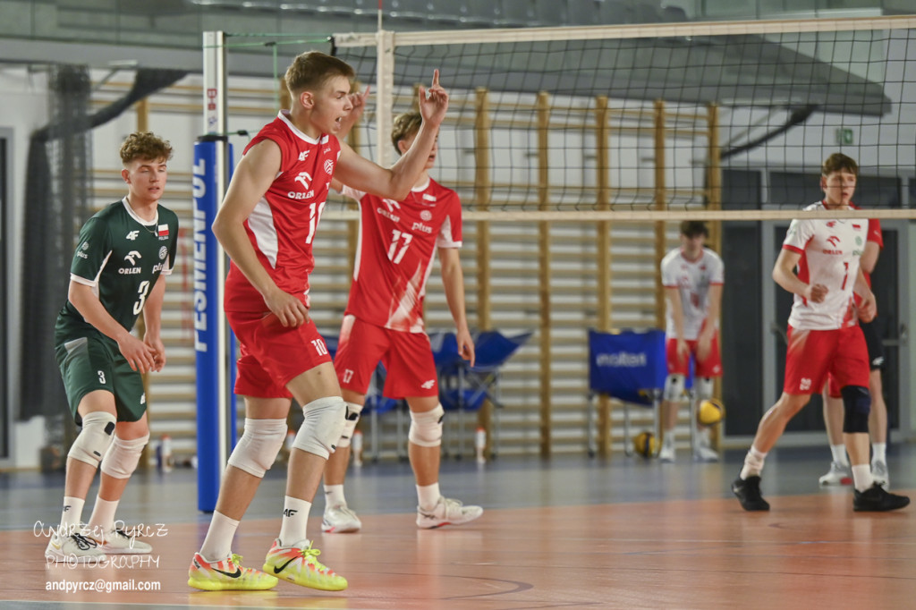 Piła: Kadra narodowa U-18 w siatkówce