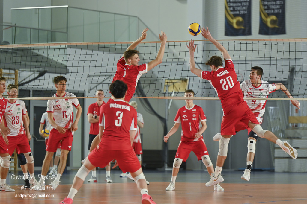 Piła: Kadra narodowa U-18 w siatkówce