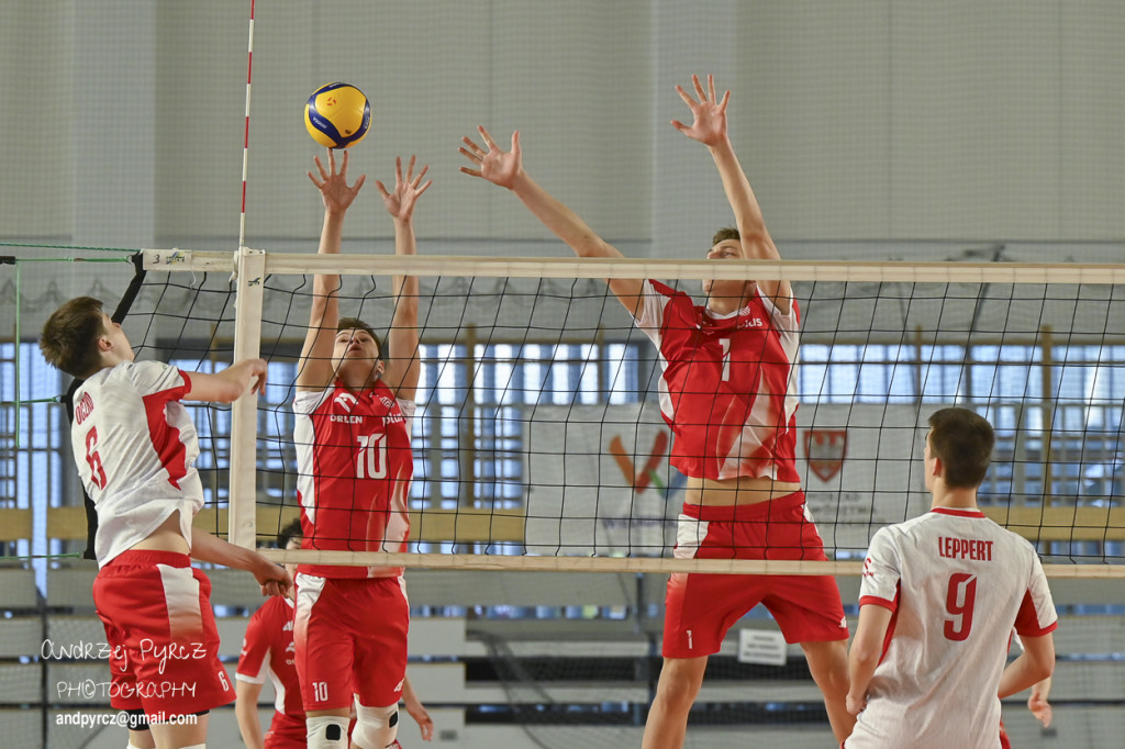 Piła: Kadra narodowa U-18 w siatkówce