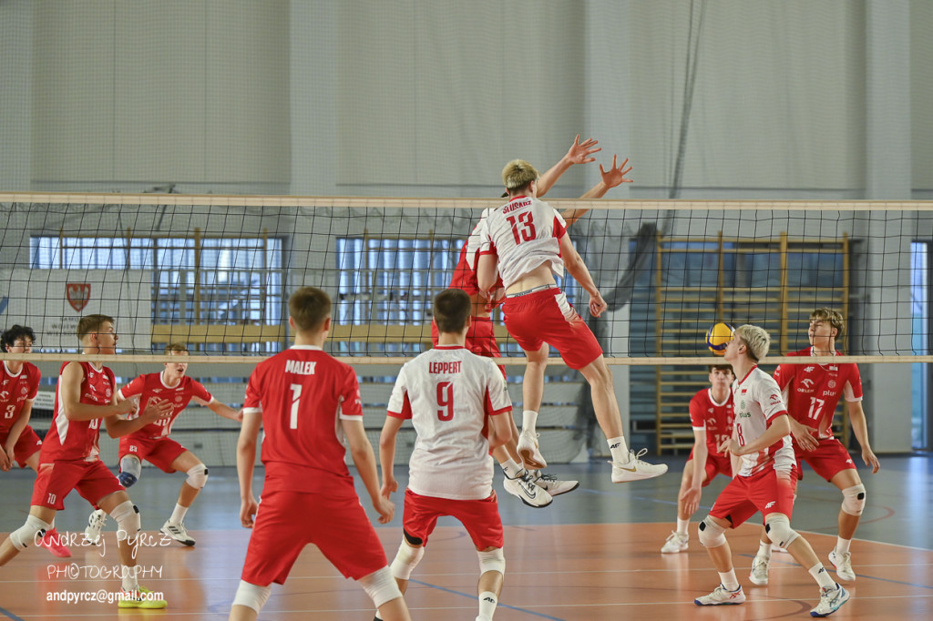 Piła: Kadra narodowa U-18 w siatkówce