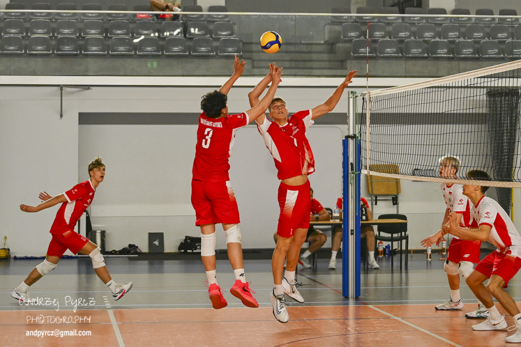 Piła: Kadra narodowa U-18 w siatkówce