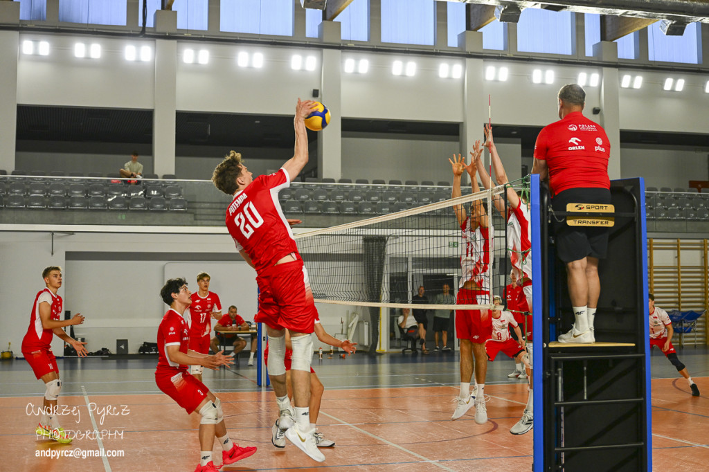Piła: Kadra narodowa U-18 w siatkówce