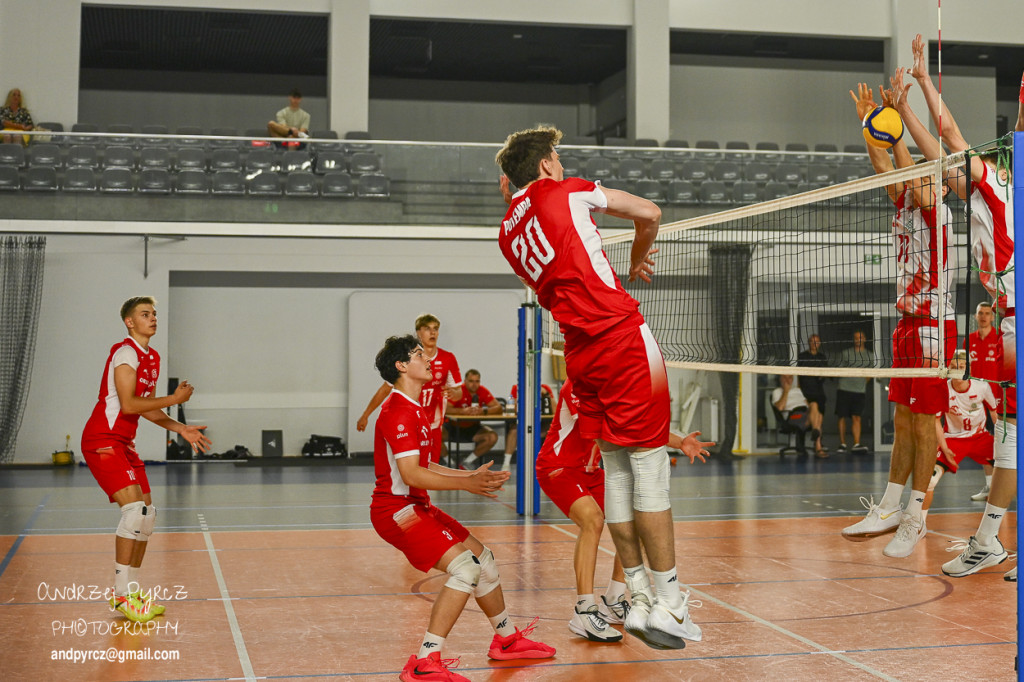 Piła: Kadra narodowa U-18 w siatkówce