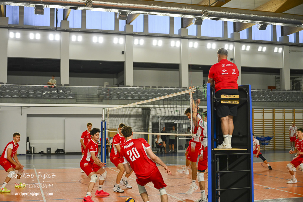 Piła: Kadra narodowa U-18 w siatkówce