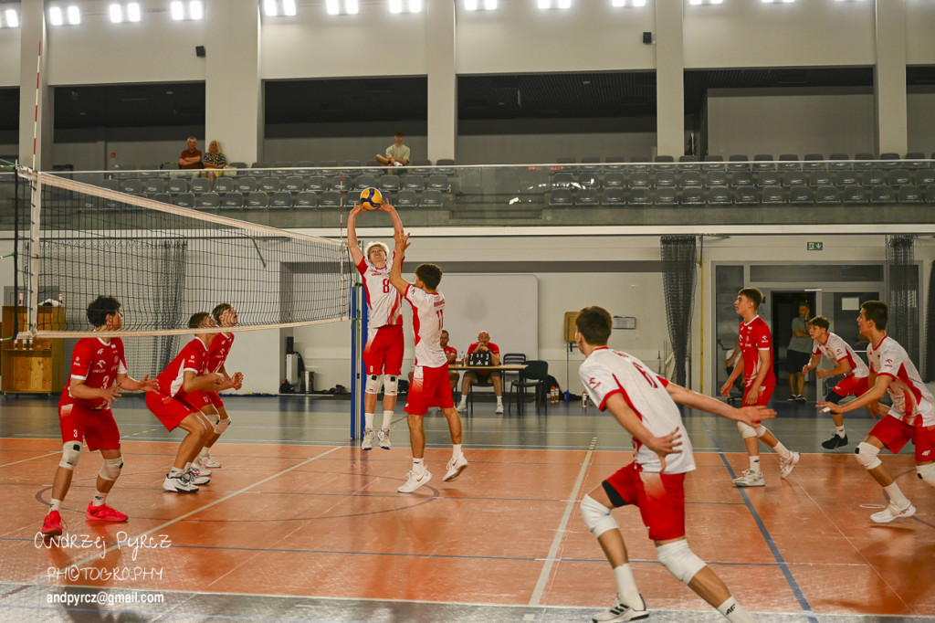 Piła: Kadra narodowa U-18 w siatkówce