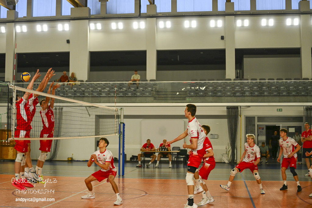 Piła: Kadra narodowa U-18 w siatkówce