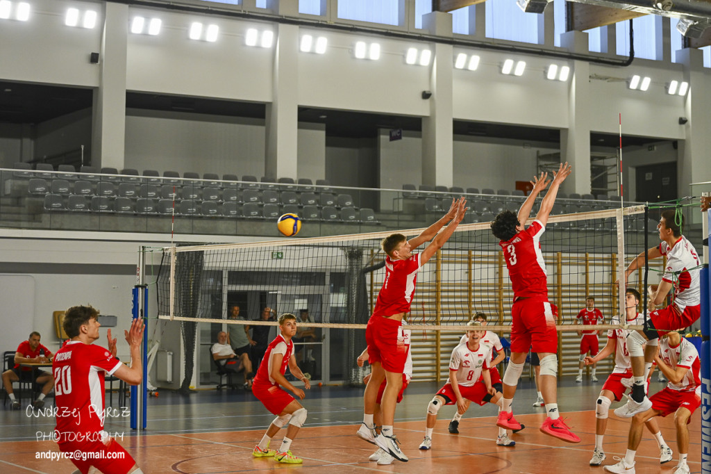 Piła: Kadra narodowa U-18 w siatkówce