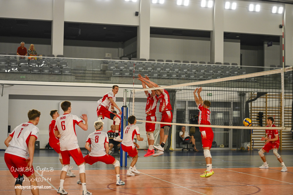 Piła: Kadra narodowa U-18 w siatkówce