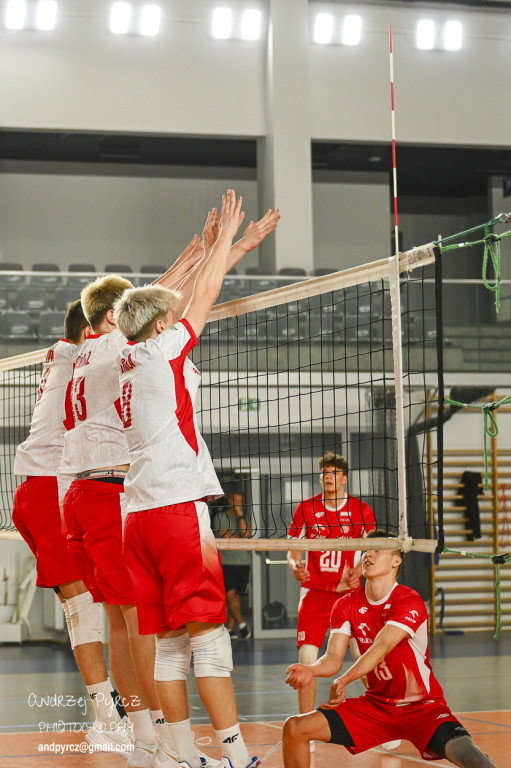 Piła: Kadra narodowa U-18 w siatkówce