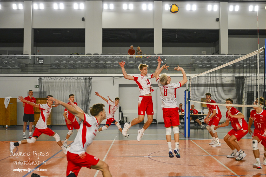 Piła: Kadra narodowa U-18 w siatkówce