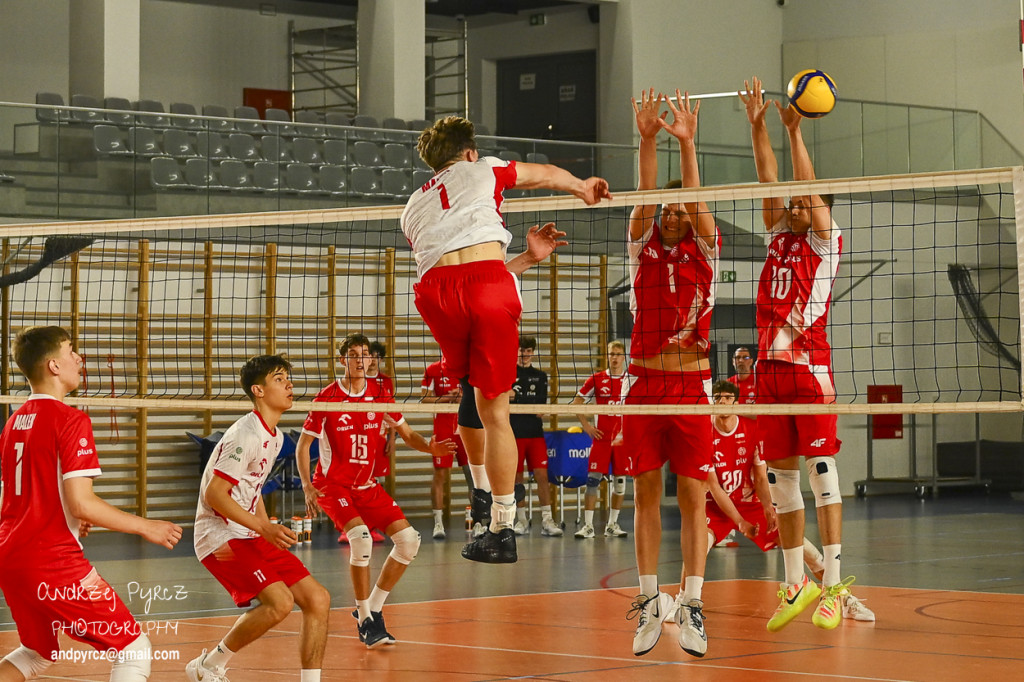 Piła: Kadra narodowa U-18 w siatkówce