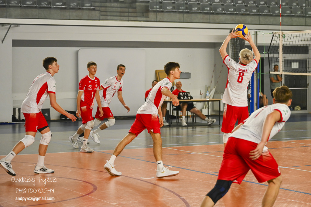 Piła: Kadra narodowa U-18 w siatkówce