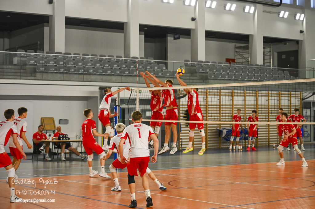 Piła: Kadra narodowa U-18 w siatkówce