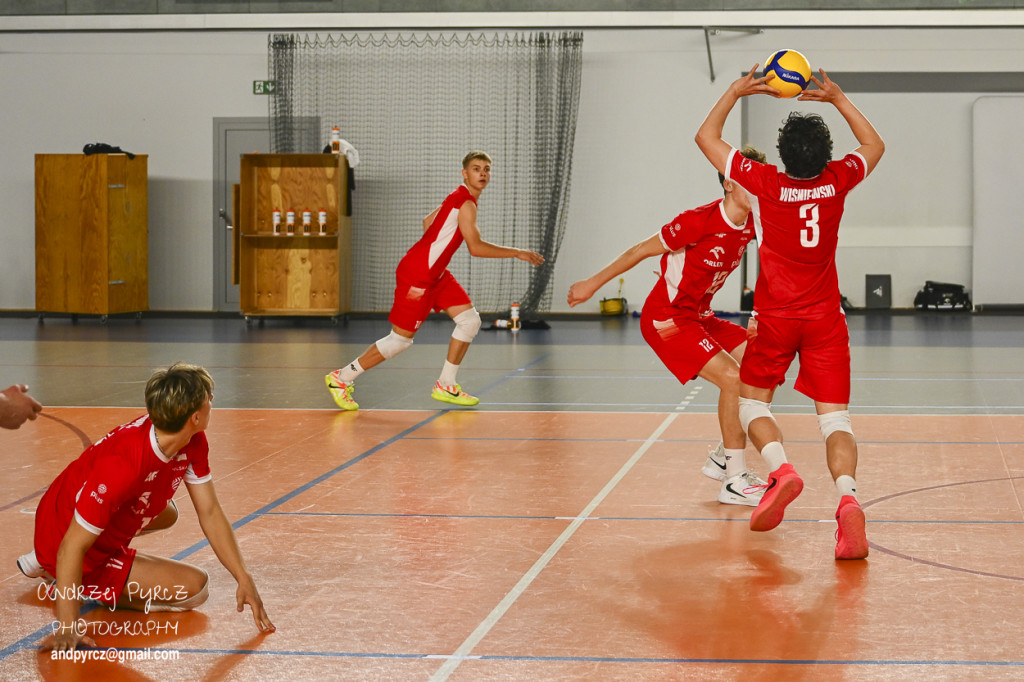 Piła: Kadra narodowa U-18 w siatkówce