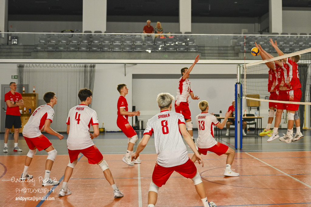 Piła: Kadra narodowa U-18 w siatkówce