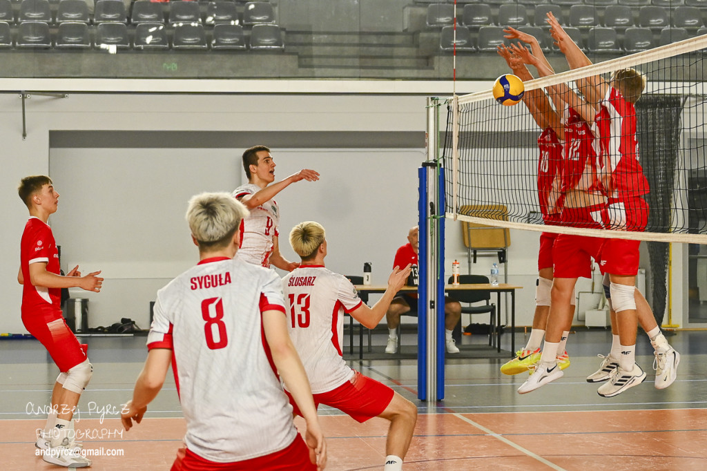 Piła: Kadra narodowa U-18 w siatkówce