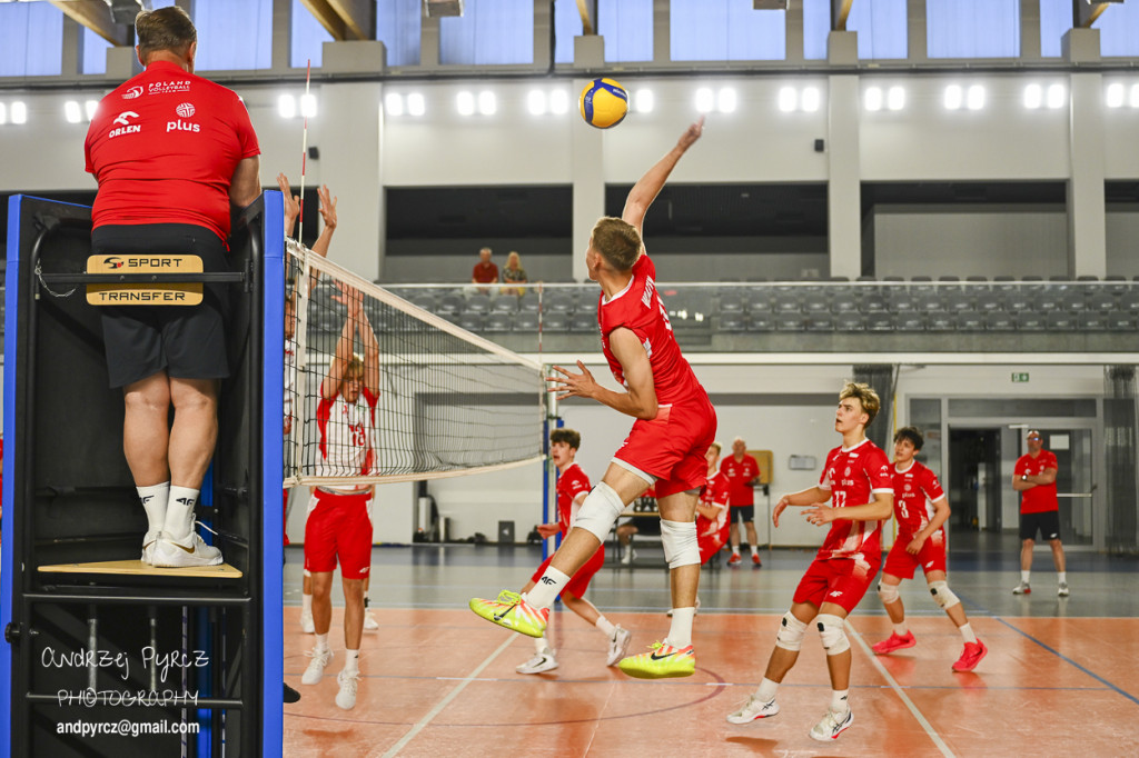 Piła: Kadra narodowa U-18 w siatkówce
