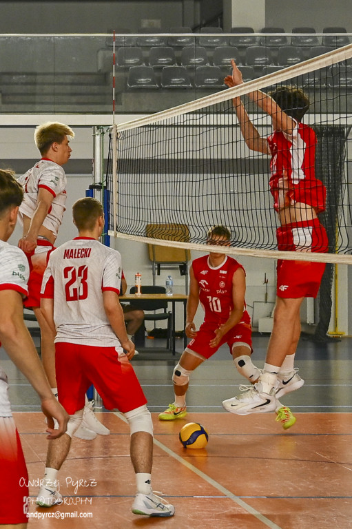 Piła: Kadra narodowa U-18 w siatkówce