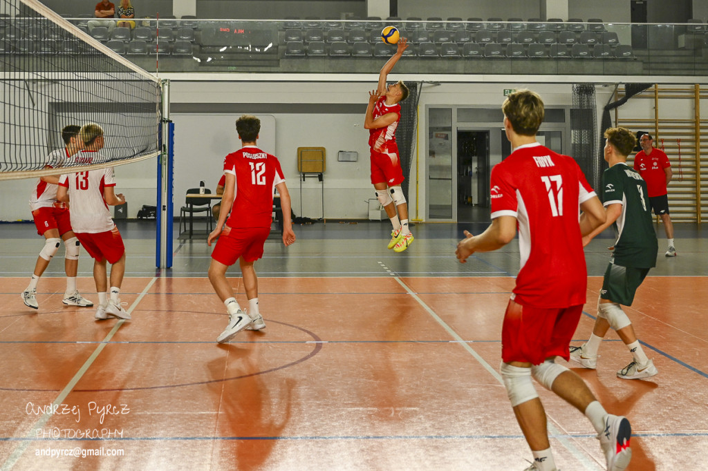 Piła: Kadra narodowa U-18 w siatkówce