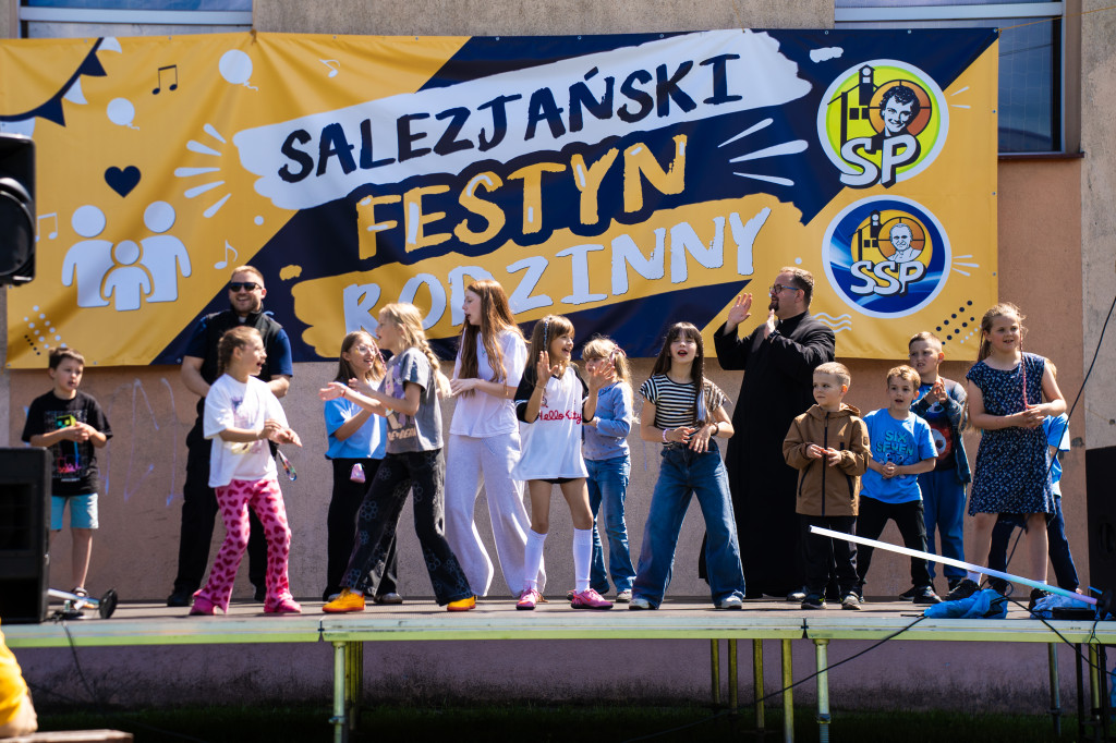 25 lat Salezjańskiej Szkoły Podstawowej w Pile