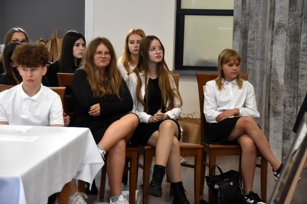 Debata oksfordzka w Słomkach