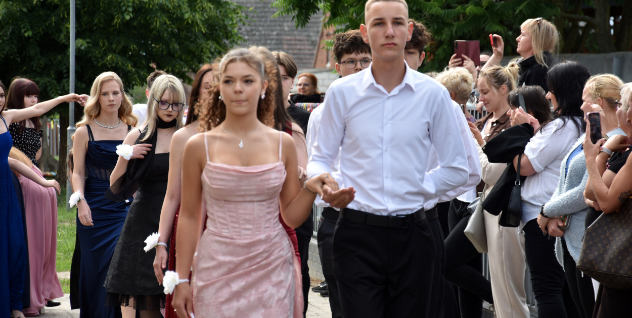 Polonez ósmoklasistów w Białośliwiu