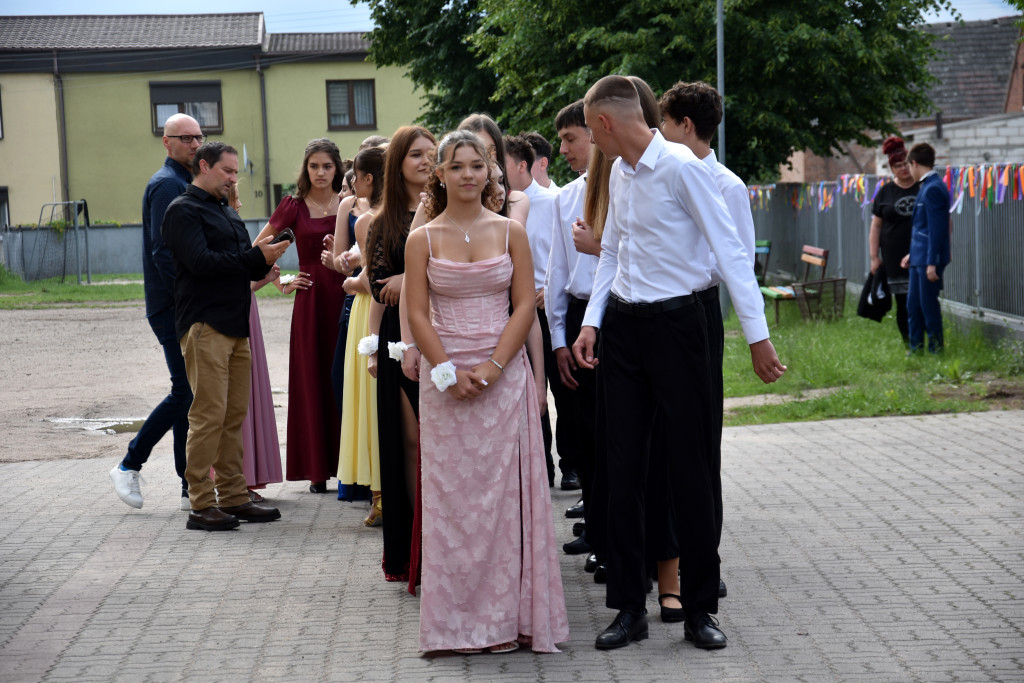 Polonez ósmoklasistów w Białośliwiu