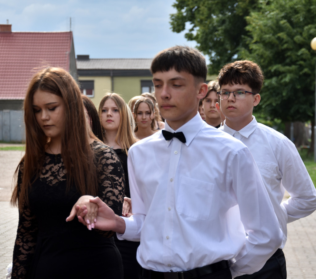 Polonez ósmoklasistów w Białośliwiu
