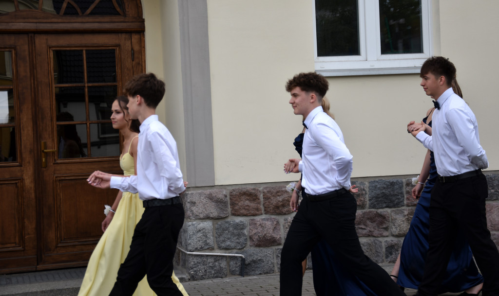 Polonez ósmoklasistów w Białośliwiu