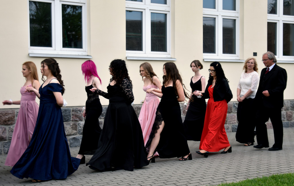 Polonez ósmoklasistów w Białośliwiu
