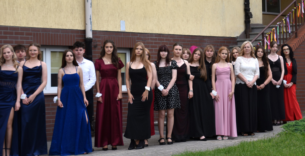 Polonez ósmoklasistów w Białośliwiu