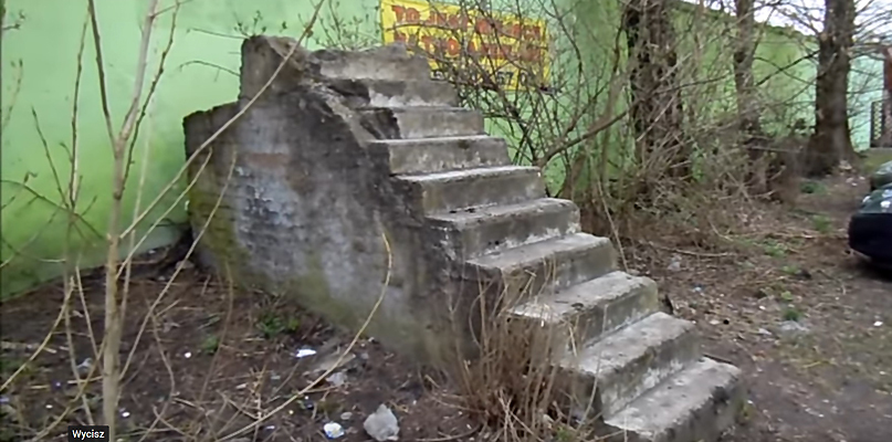 Schody? donikąd. To Piła była pierwsza!