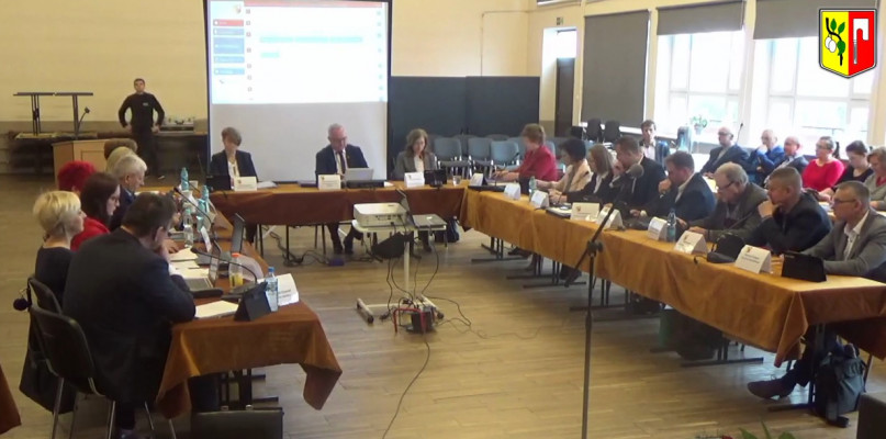 Sesja w Białośliwiu. Wójt odczytał oświadczenie