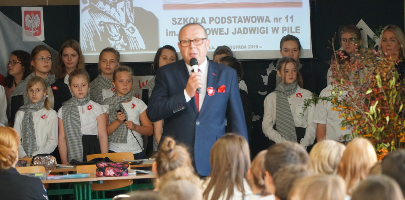 fot. SP nr 11 w Pile