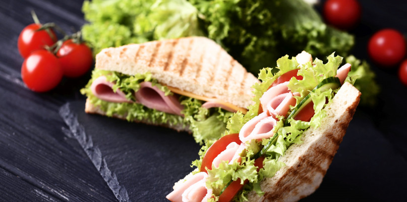 Trzy przepisy na pyszne kanapki do szkoły i pracy