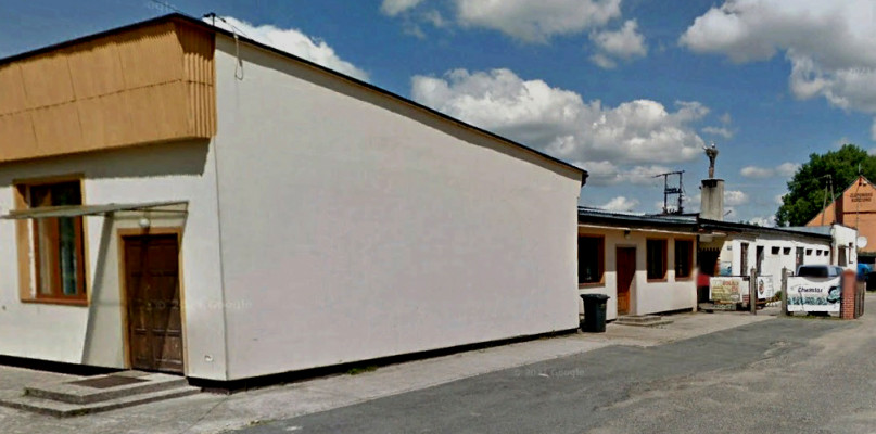 Do pożaru doszło w części budynku za salą wiejską (fot. Google Earth)