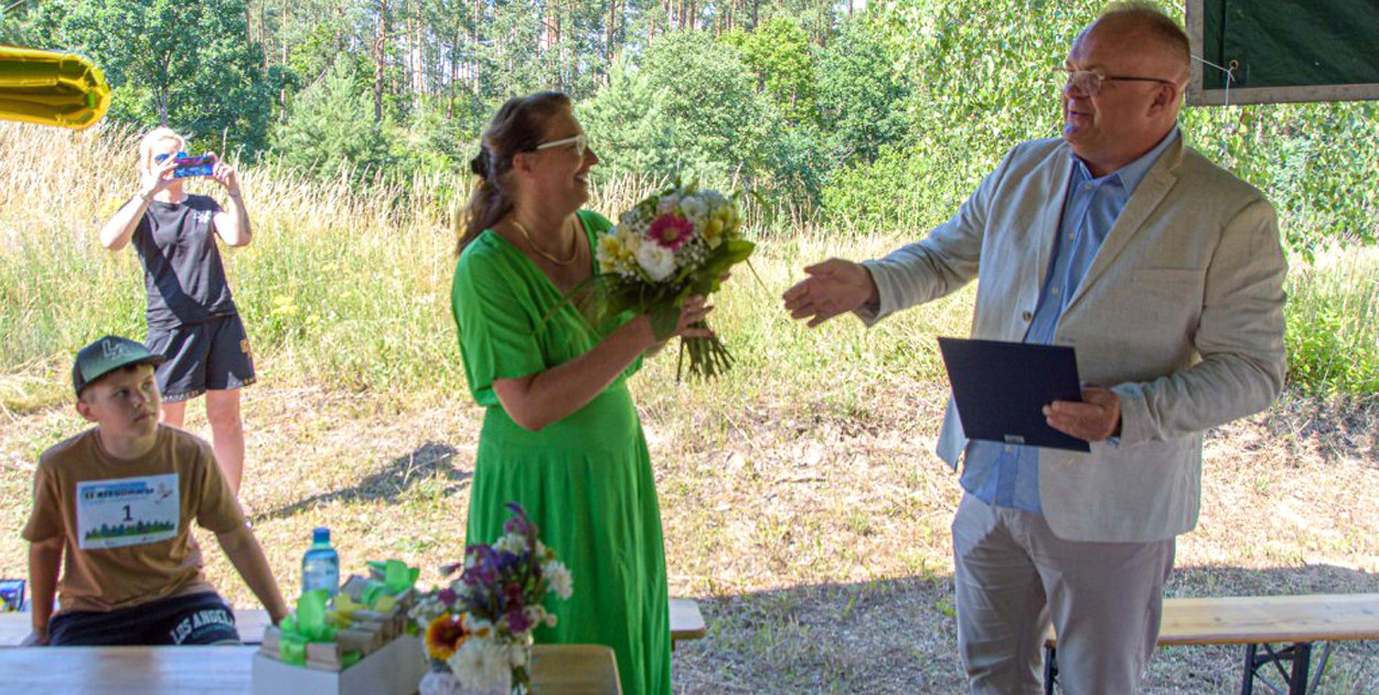 Sołectwo Nowa Zawada skończyło dwa lata. Kwiaty dla pani sołtys
