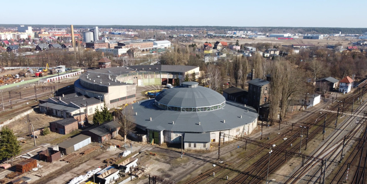 Miasto zrewitalizuje Okrąglak – zabytkową parowozownię z XIX wieku