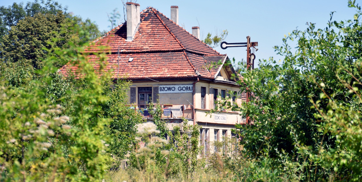 Bzowo-Goraj: odjazd na zachód! [Zobacz zdjęcia linii, której już nie ma]