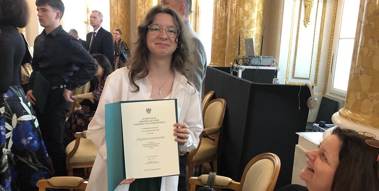 Angelina Litwinienko ze stypendium Ministra Kultury i Dziedzictwa Narodowego, listopad 2023, fot. gov.pl