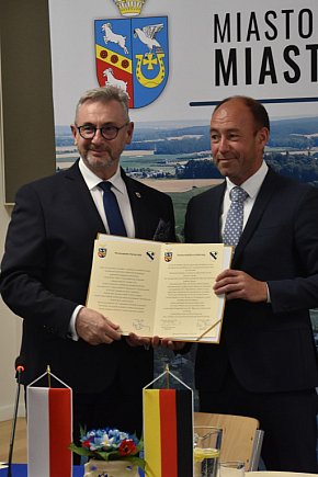 Podpisanie partnerstwa gminy Miasteczko Krajeńskiego i Körle-1824